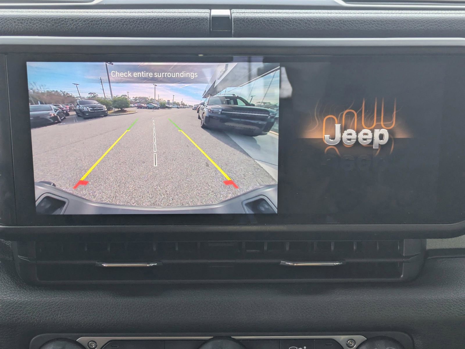 Used 2024 Jeep Gladiator Sport image 28