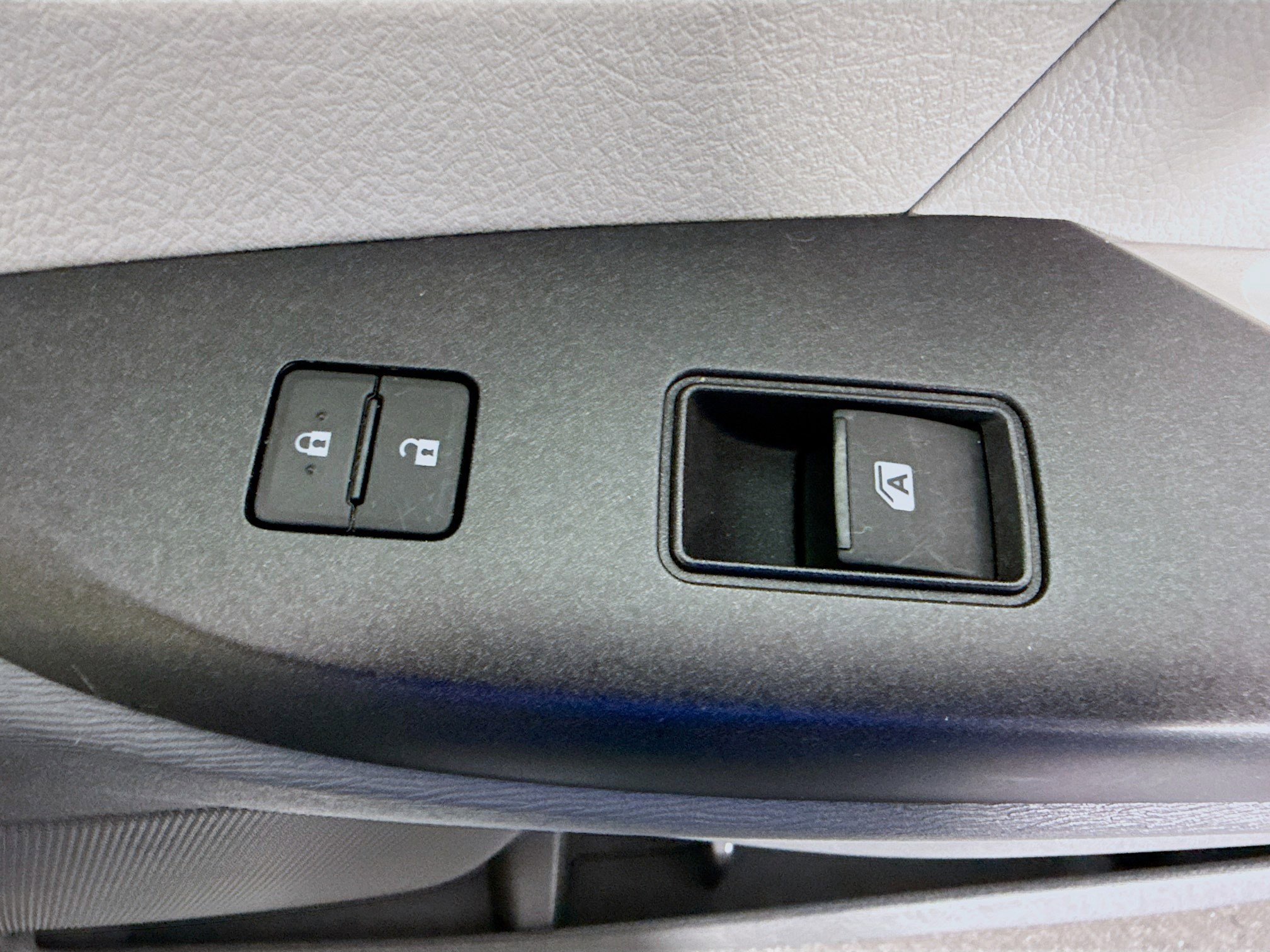 Used 2020 Toyota Sienna LE w/ LE Preferred Package AWD/4WD image 29