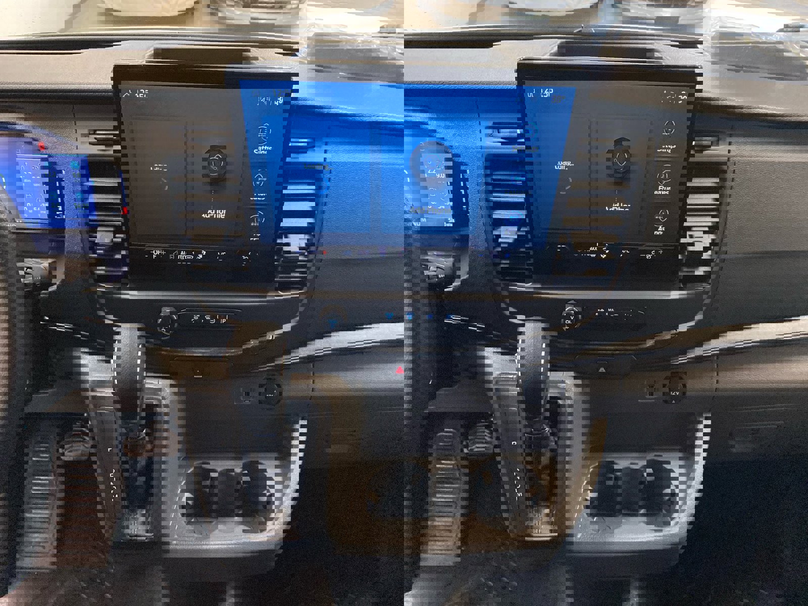 New 2026 Ford Transit 250 148 Medium Roof image 20