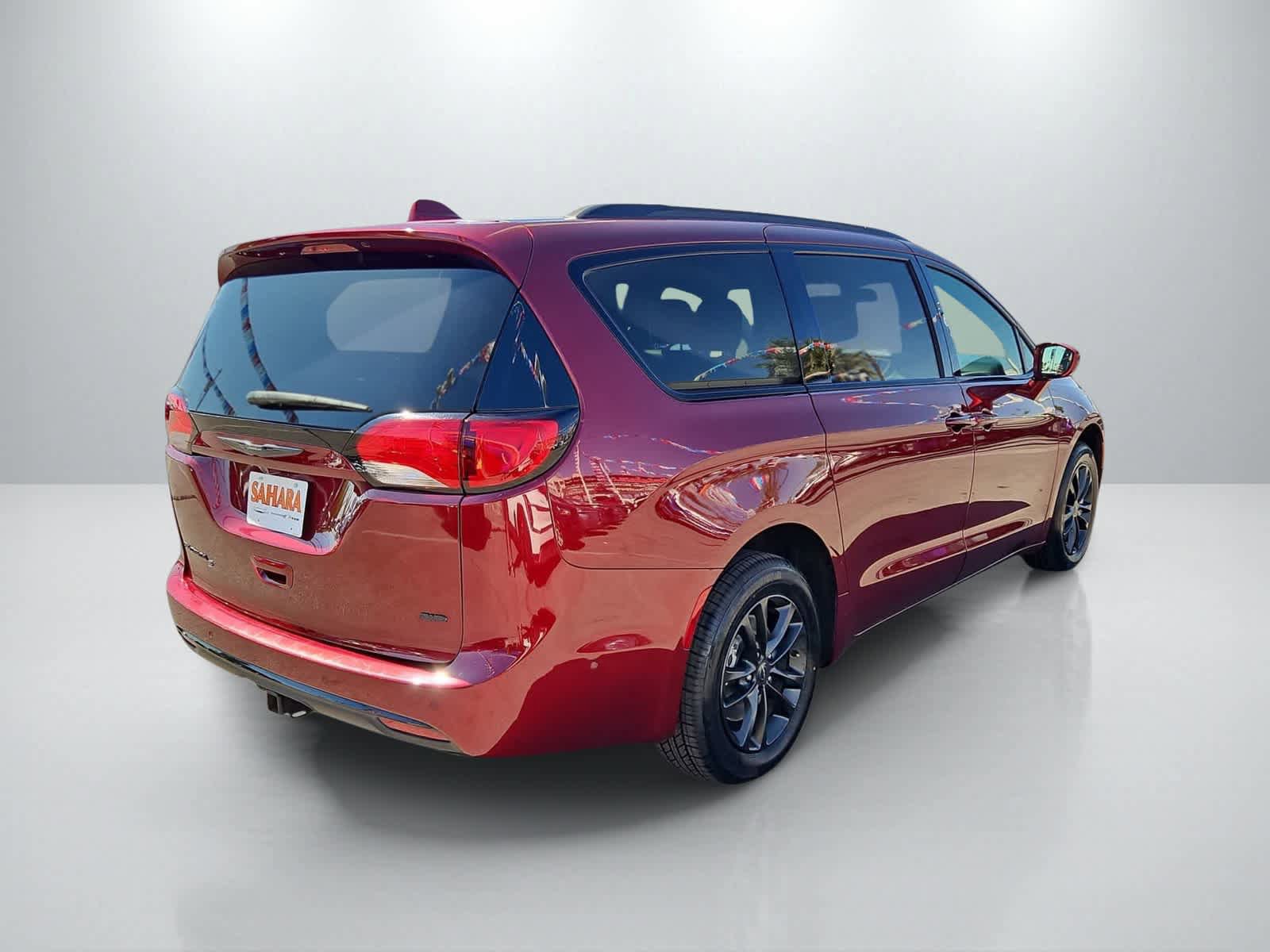 Used 2020 Chrysler Pacifica Touring-L AWD/4WD image 11