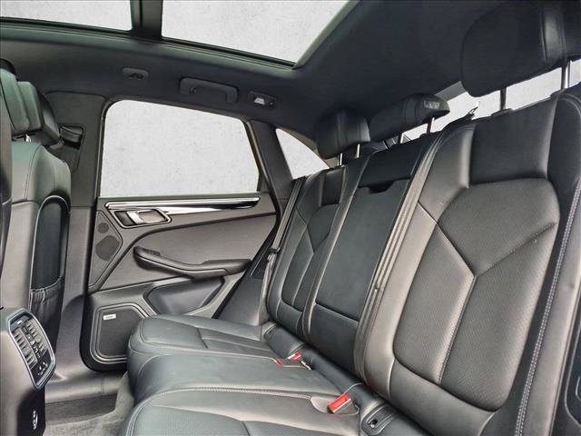 Used 2023 Porsche Macan S AWD/4WD image 24