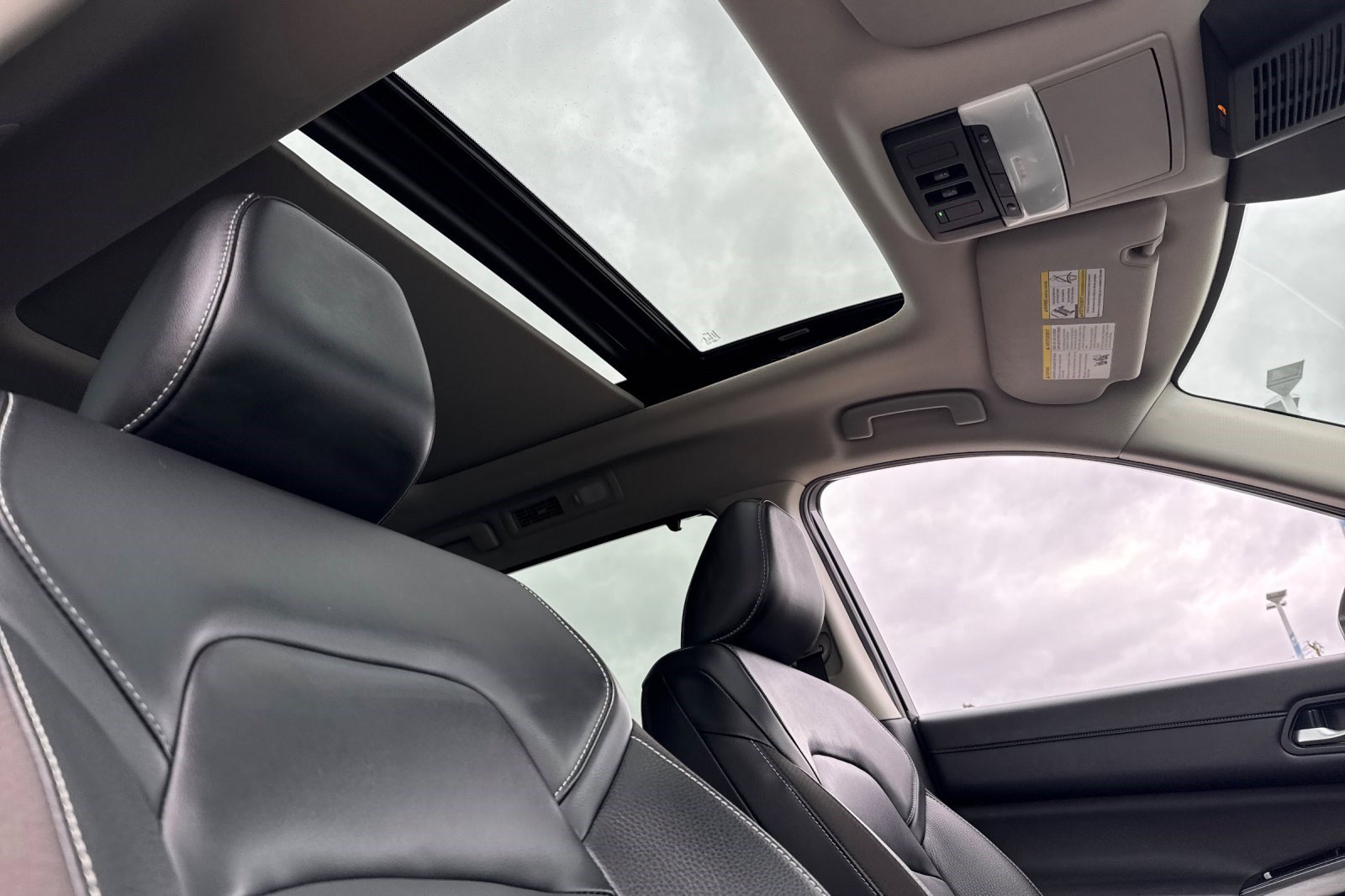 Used 2024 Nissan Pathfinder SL w/ SL Premium Package image 16