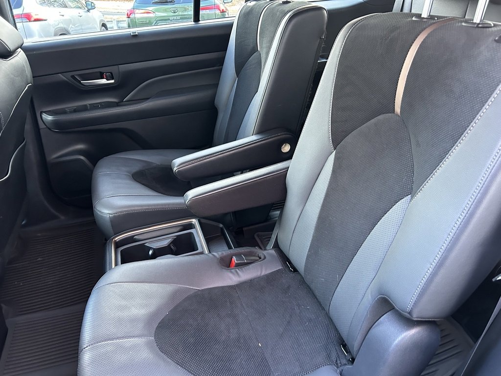 Used 2024 Toyota Grand Highlander AWD Hybrid image 10