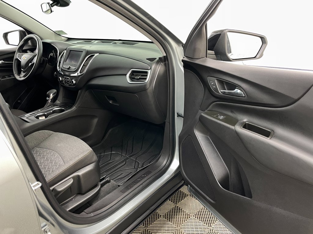 Certified 2024 Chevrolet Equinox LT w/ LPO, Floor Liner Package image 35
