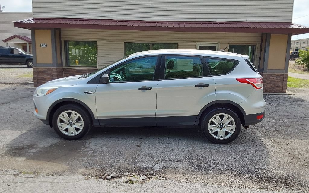 Used 2013 Ford Escape S FWD image 2