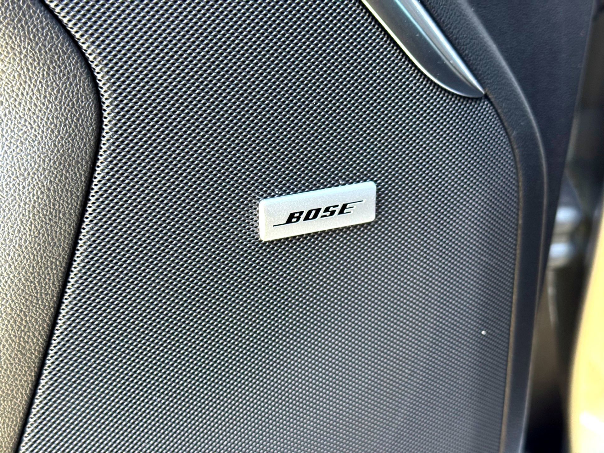 Used 2025 GMC Yukon XL Denali w/ Denali Reserve Package image 16