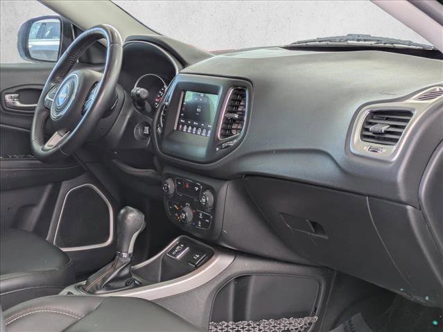 Used 2018 Jeep Compass Latitude w/ Popular Equipment Group FWD image 27