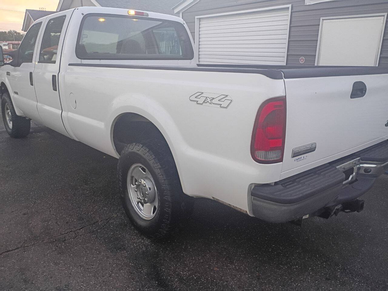 Used 2005 Ford F250 XL AWD/4WD image 10