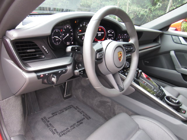 Certified 2024 Porsche 911 Carrera 4 AWD/4WD image 4