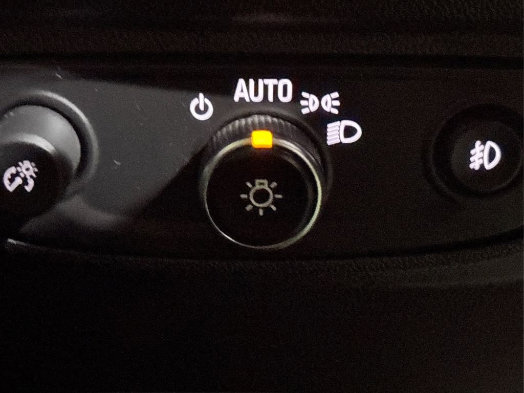 Used 2021 Chevrolet Equinox LT image 21