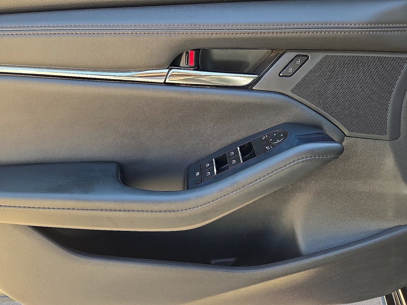 Used 2024 MAZDA MAZDA3 s FWD image 19