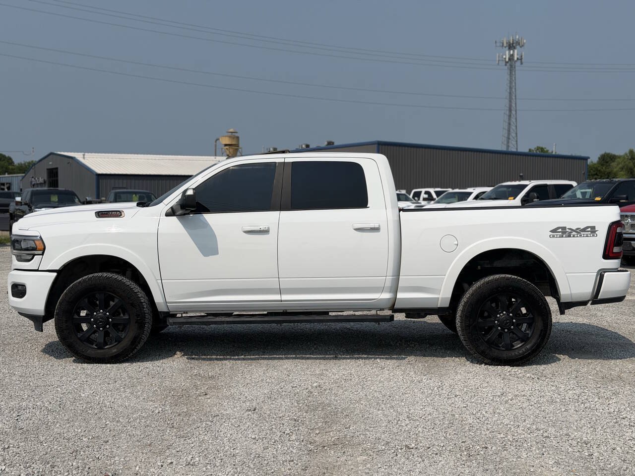 Used 2022 RAM 2500 Laramie AWD/4WD image 2