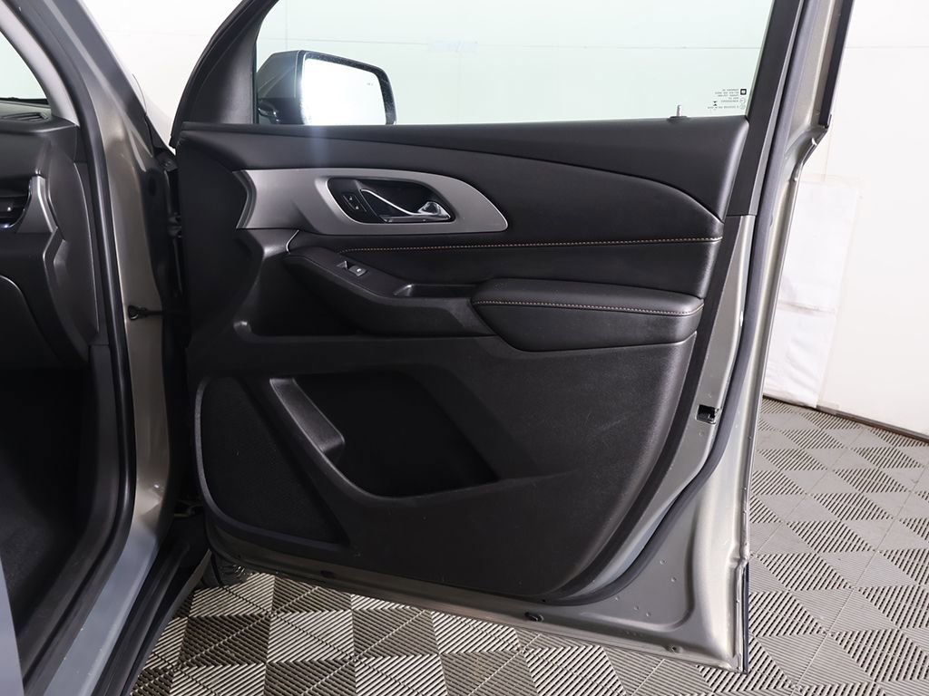 Used 2018 Chevrolet Traverse LT image 22