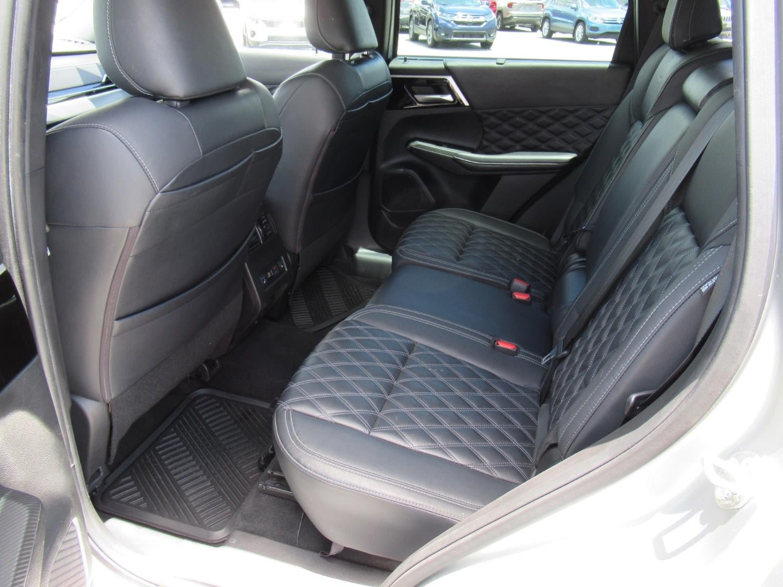 Used 2023 Mitsubishi Outlander SEL FWD image 30