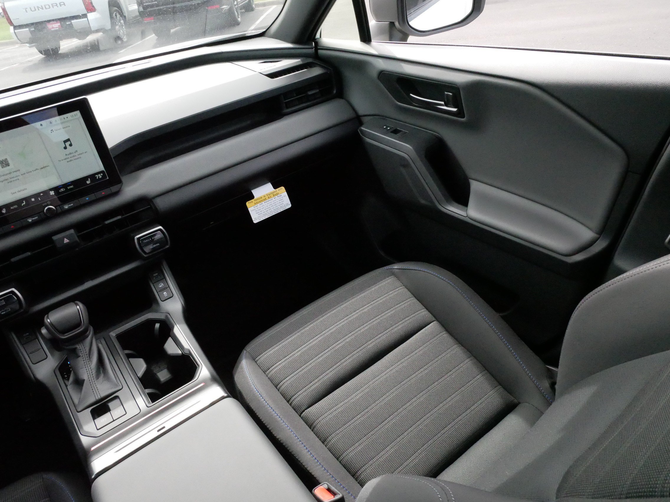 Used 2026 Toyota RAV4 SE w/ Convenience Package AWD/4WD image 11