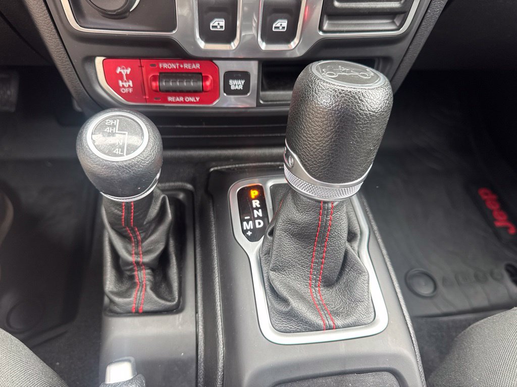 Used 2018 Jeep Wrangler Rubicon AWD/4WD image 15