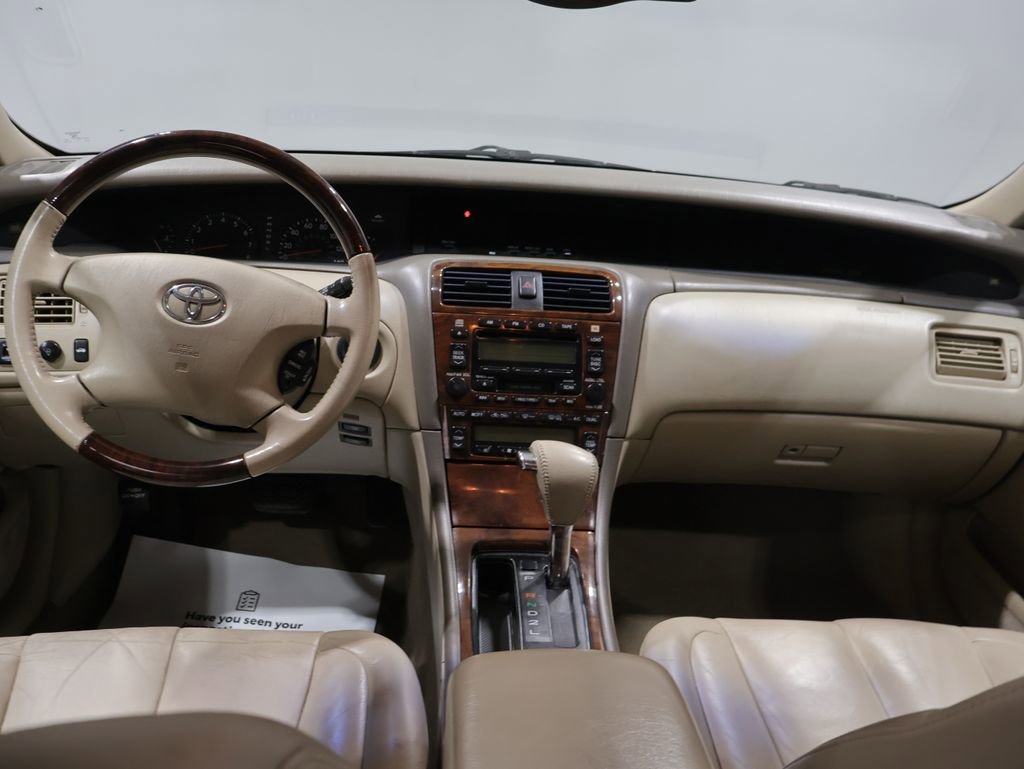 Used 2004 Toyota Avalon XLS image 16