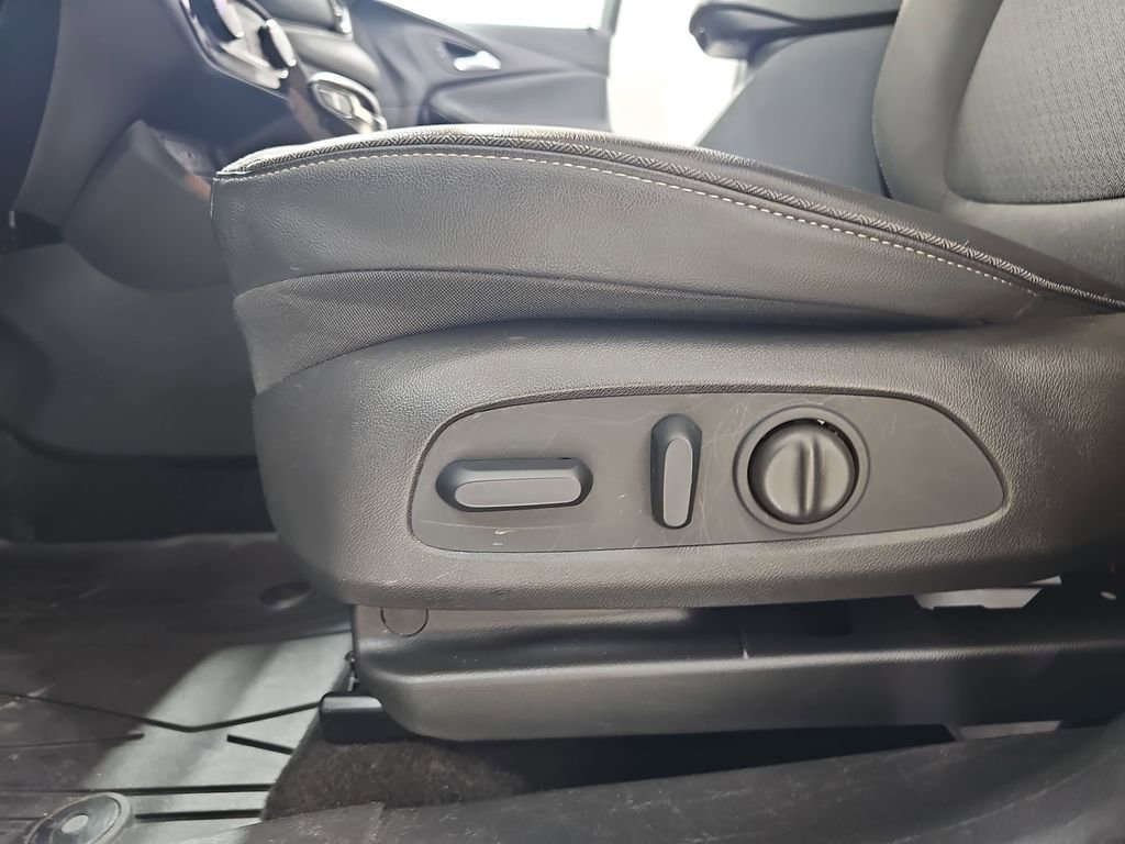Certified 2023 Buick Encore GX Preferred w/ Cold Weather Comfort Package image 34