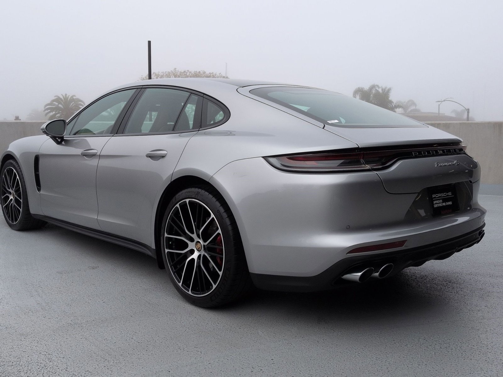 Certified 2022 Porsche Panamera 4S image 3