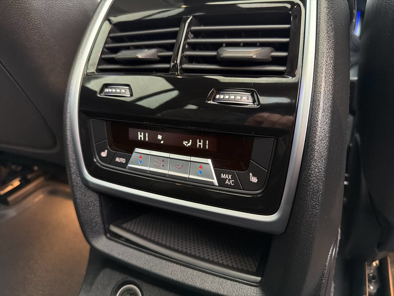 Used 2019 BMW X7 xDrive50i w/ M Sport Package image 30