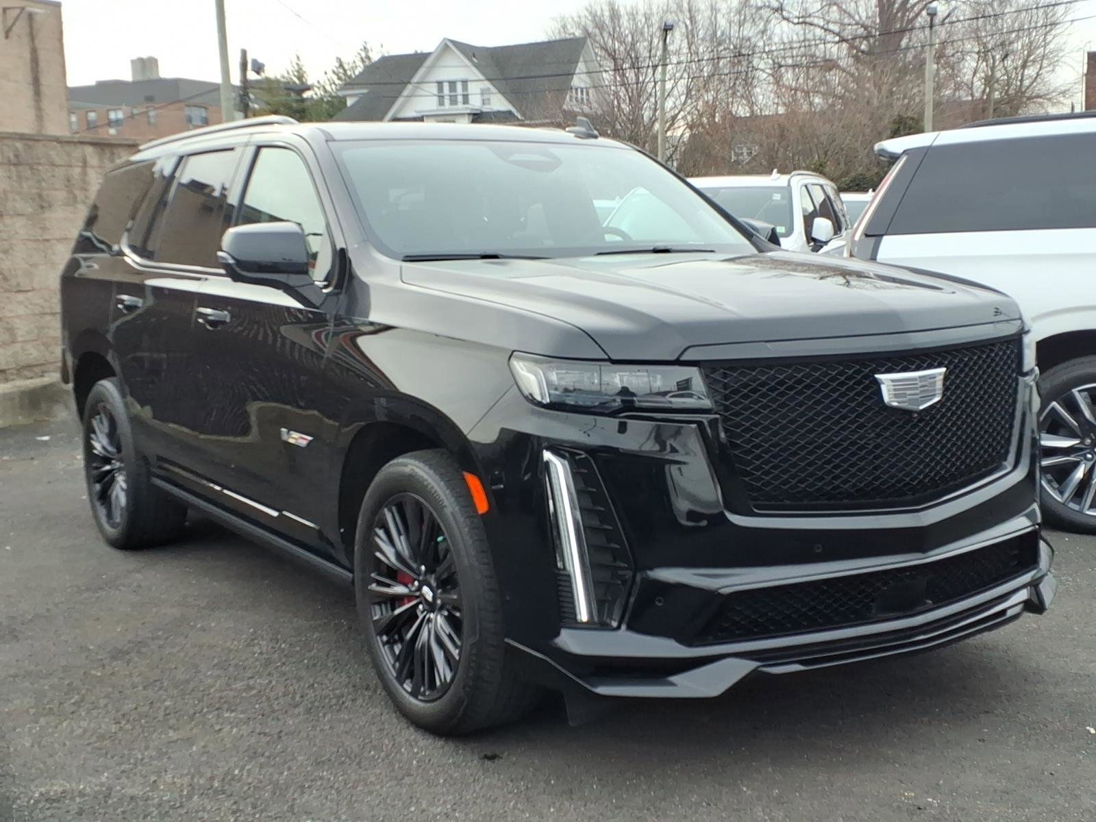 Certified 2023 Cadillac Escalade V w/ LPO, ONYX Package image 3