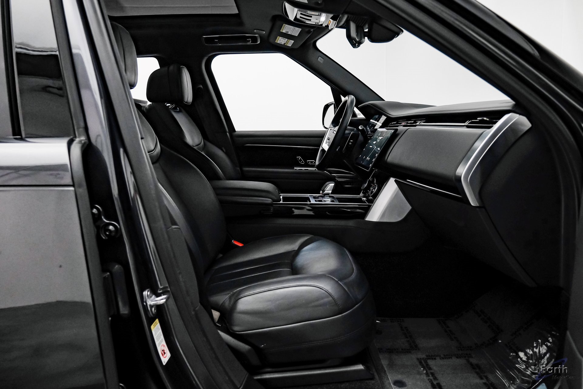 Used 2023 Land Rover Range Rover Autobiography image 45