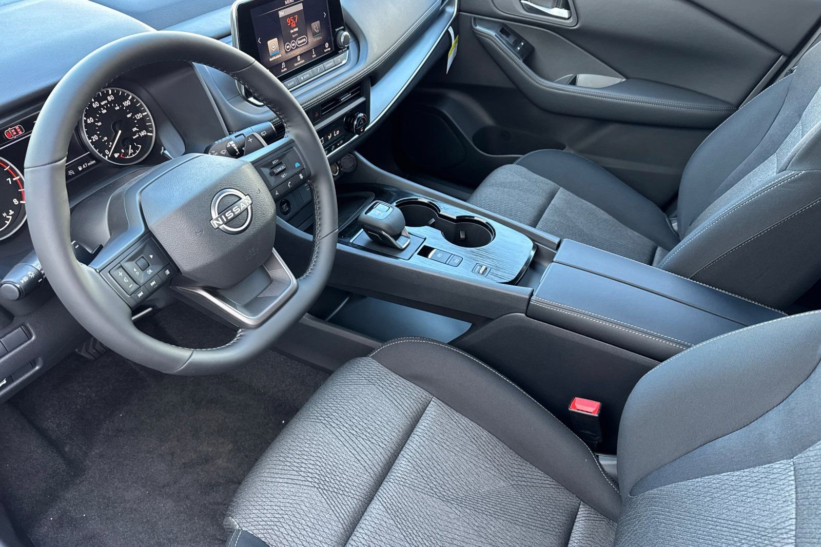 New 2026 Nissan Rogue SV FWD image 7