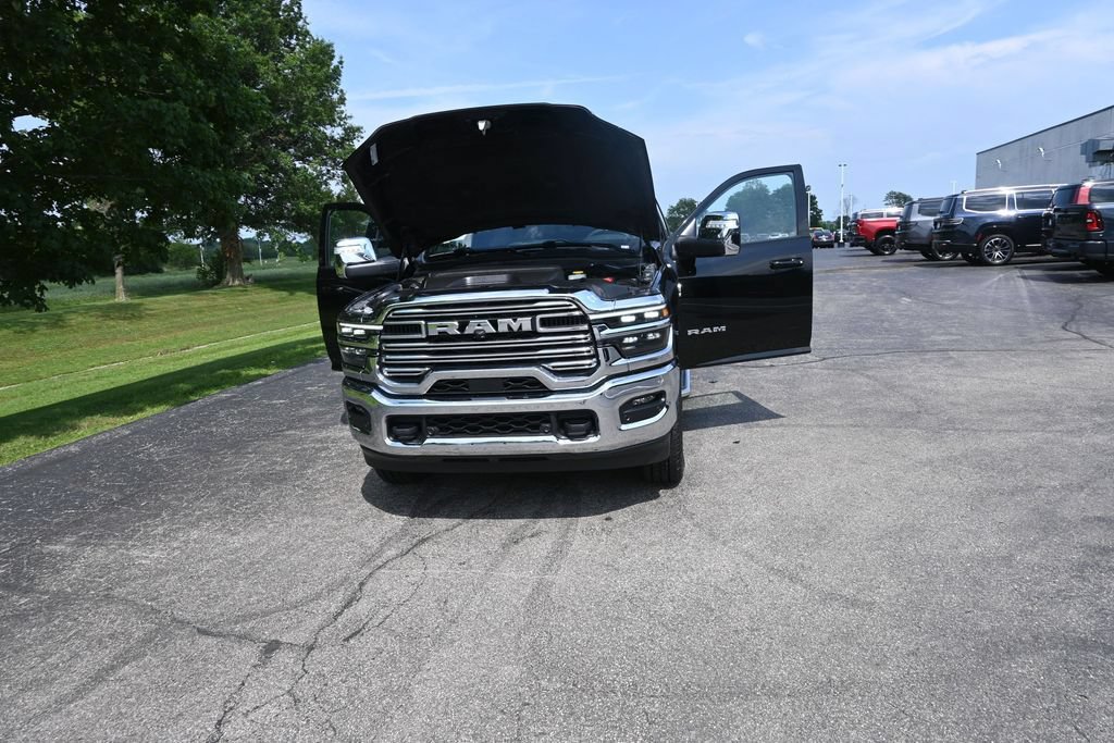 Used 2025 RAM 2500 Laramie AWD/4WD image 52
