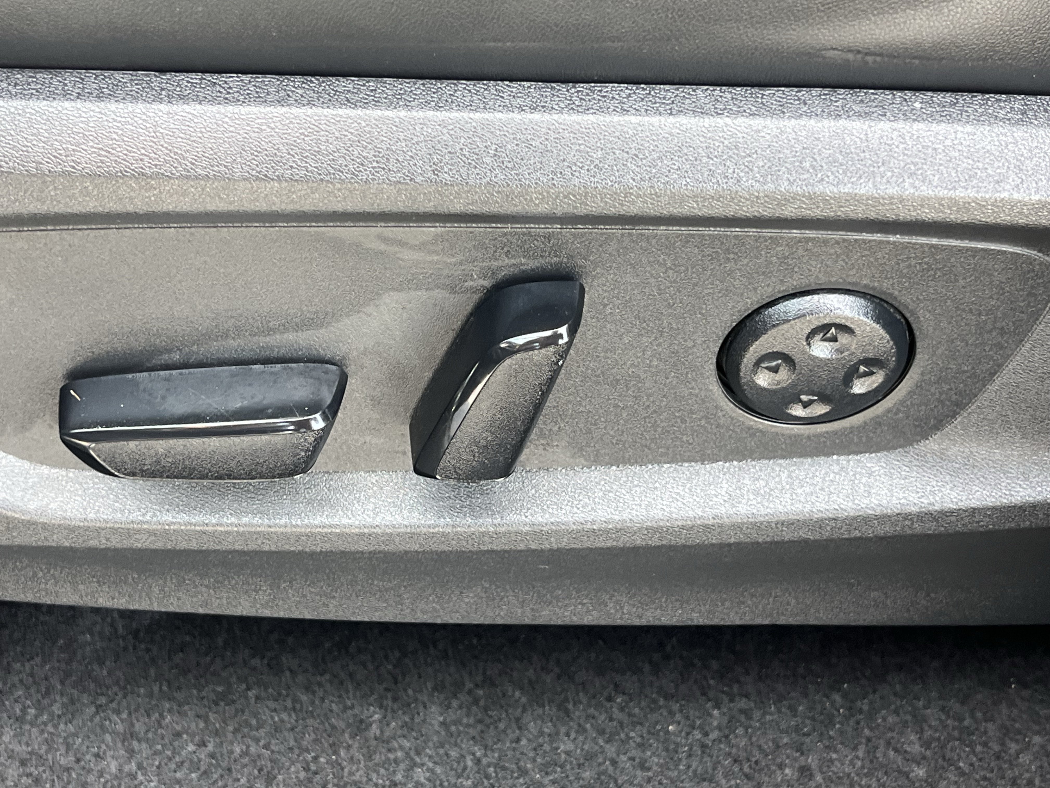 Used 2023 INFINITI QX60 Luxe w/ Cargo Package FWD image 28