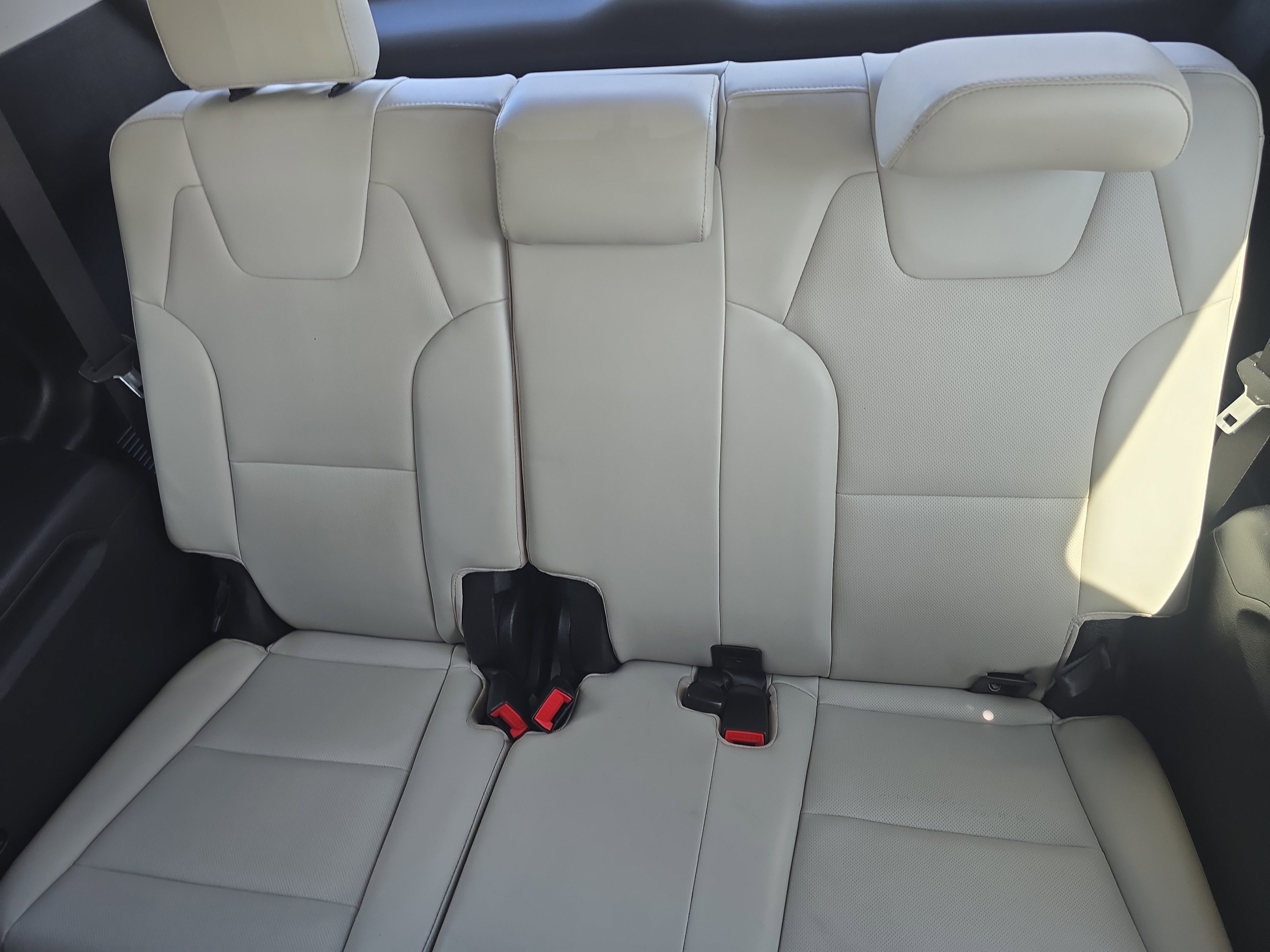 Used 2020 Kia Telluride EX FWD image 18