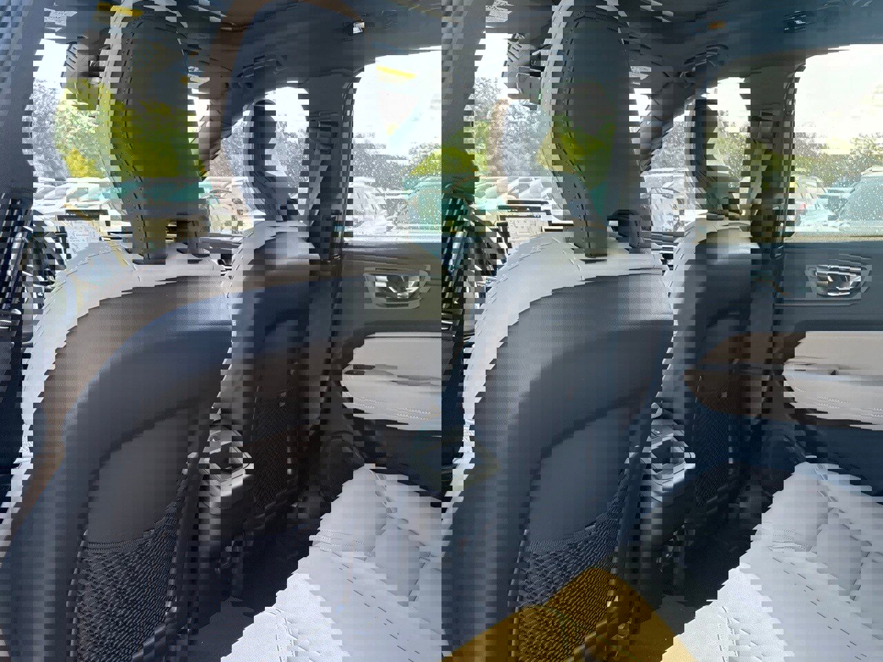 New 2026 Volvo XC60 B5 Plus w/ Protection Package Premier image 21