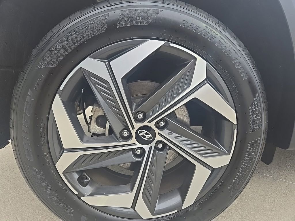 Used 2024 Hyundai Tucson Limited image 11