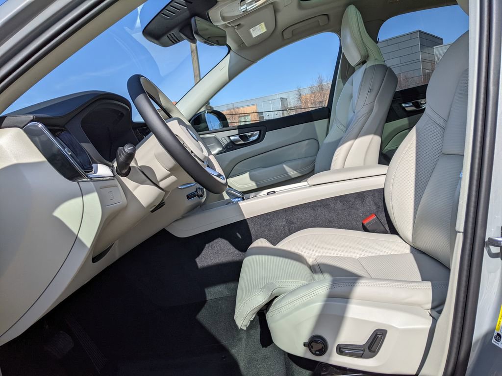 Certified 2026 Volvo XC60 B5 Ultra w/ Protection Package Premier image 11