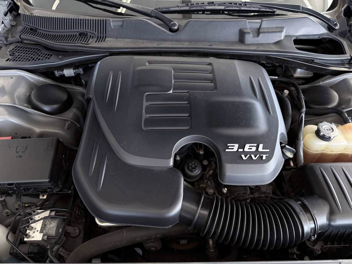 Used 2018 Dodge Challenger GT w/ GT Interior Package image 16