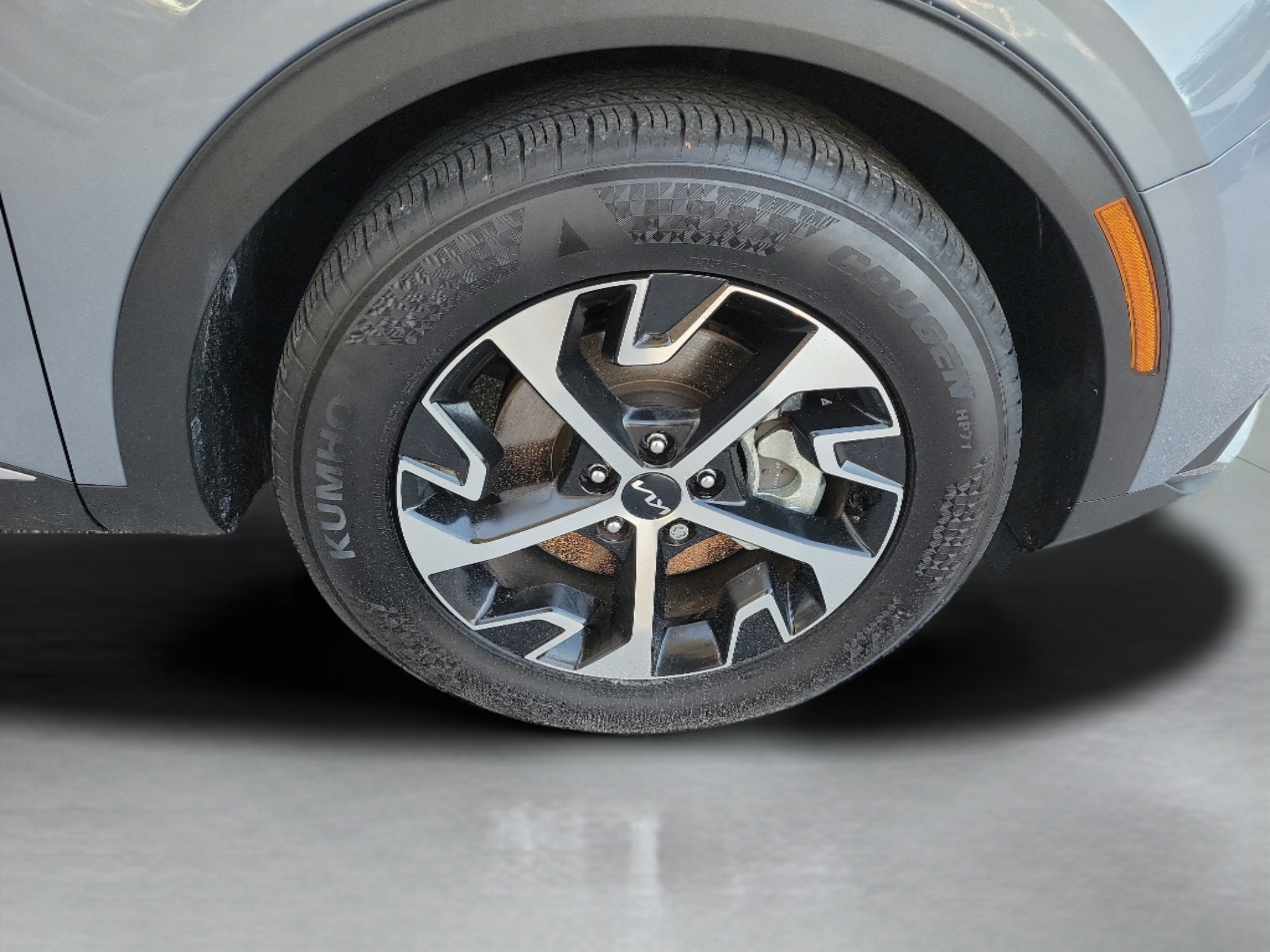 Certified 2025 Kia Sportage EX FWD image 31