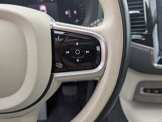 Used 2023 Volvo XC90 B6 Ultimate w/ Protection Package Premier AWD/4WD image 17