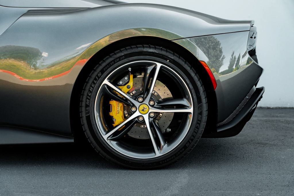 Used 2023 Ferrari 296 GTS RWD image 7