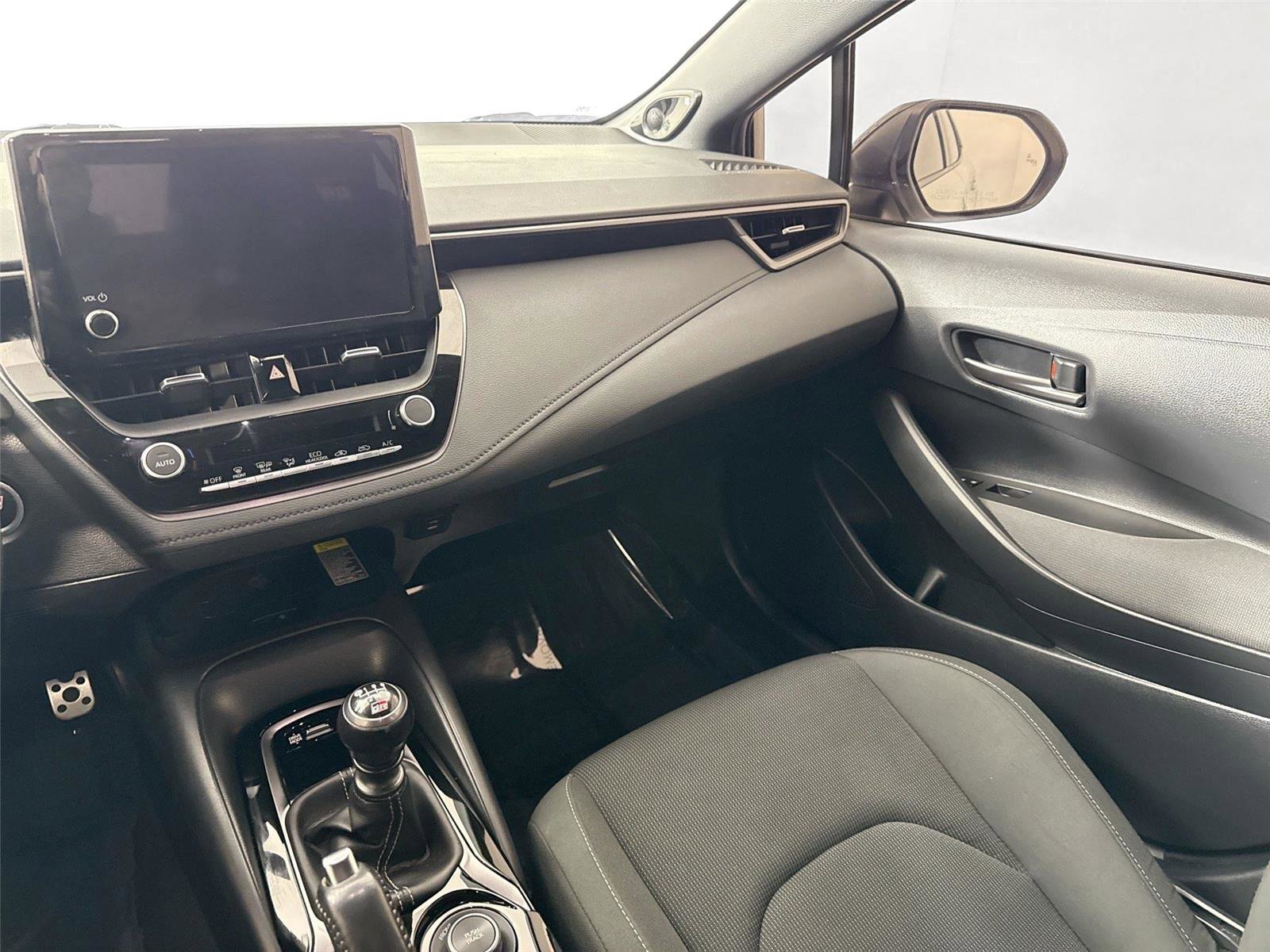 Used 2023 Toyota Corolla Core w/ Performance Package image 30