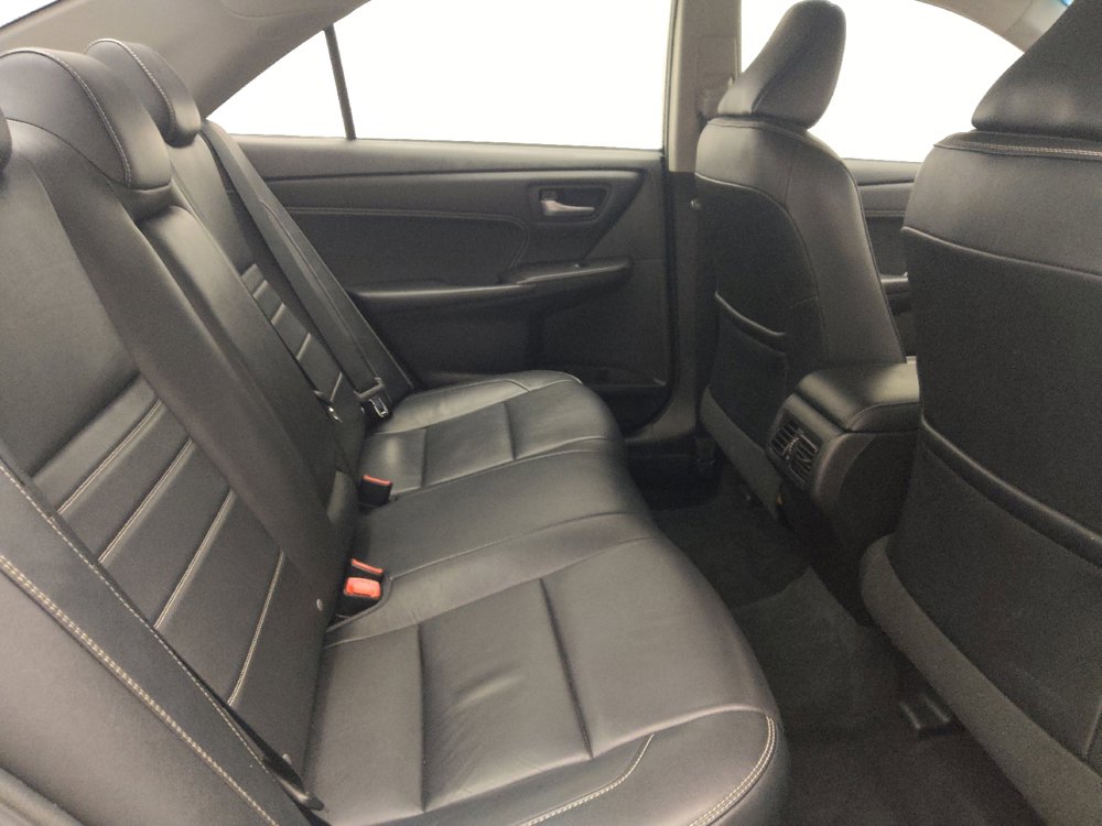 Used 2017 Toyota Camry XLE FWD image 19