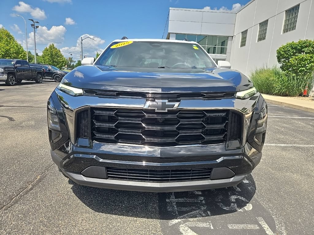 Used 2025 Chevrolet Equinox ACTIV w/ LPO, Floor Liner Package FWD image 20