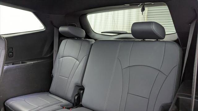 Used 2024 Buick Enclave Premium image 17