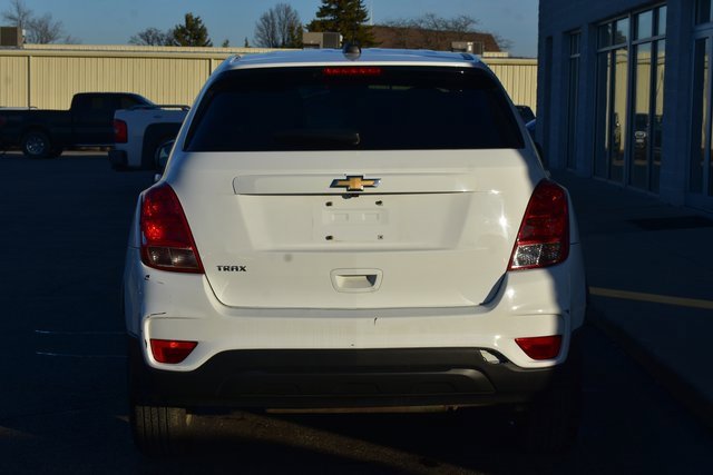Used 2020 Chevrolet Trax LS w/ Tint and Cruise Package image 5