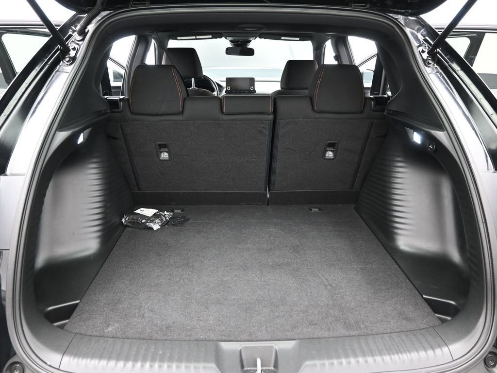 Used 2025 Honda HR-V Sport image 27