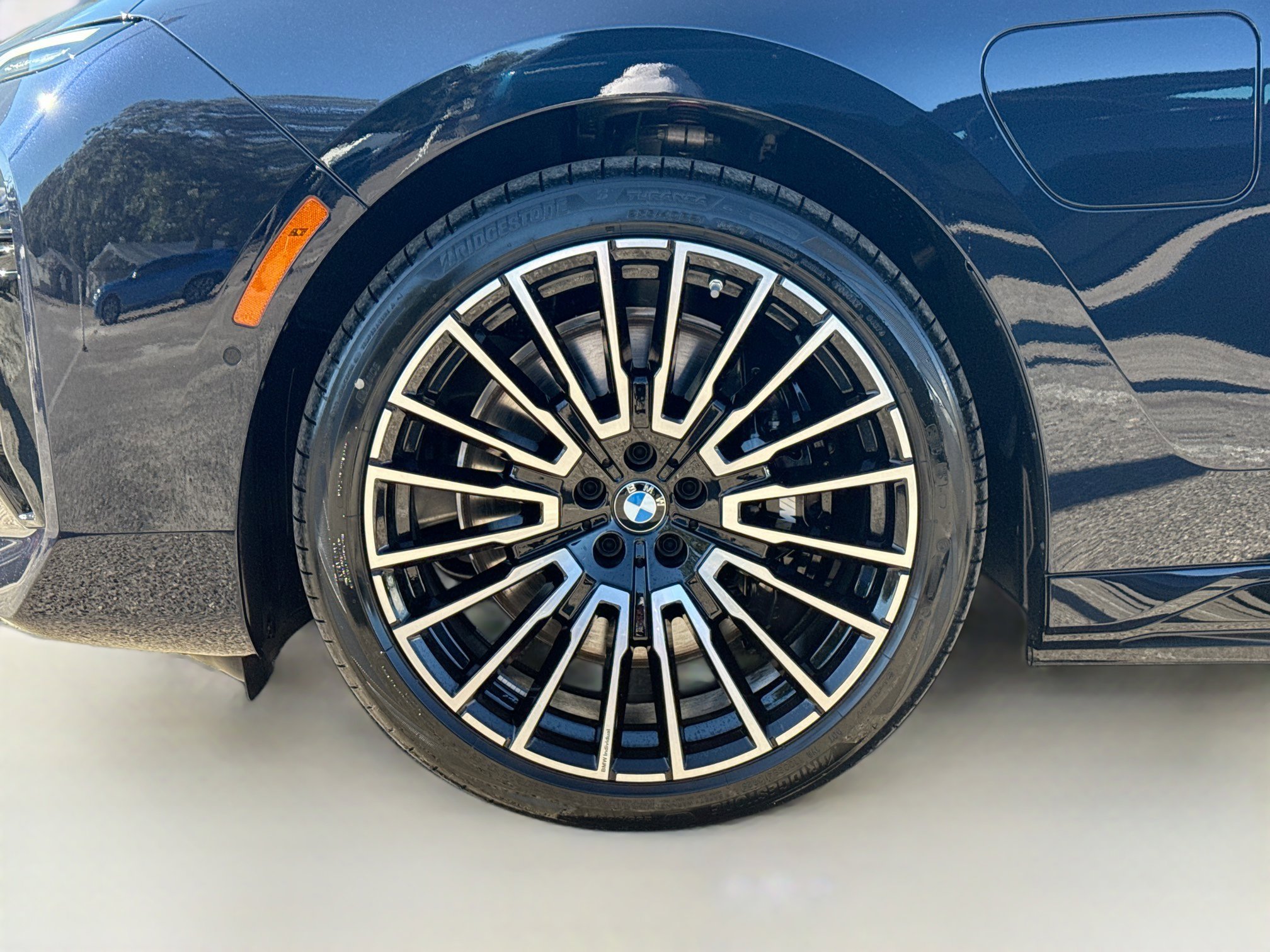 New 2026 BMW 750e xDrive image 41