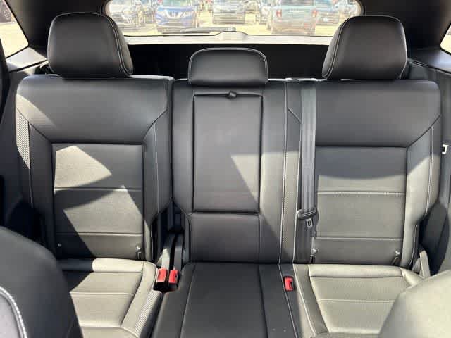 Used 2021 Volkswagen Atlas Cross Sport SEL R-Line w/ Cross Sport MDO Package FWD image 25