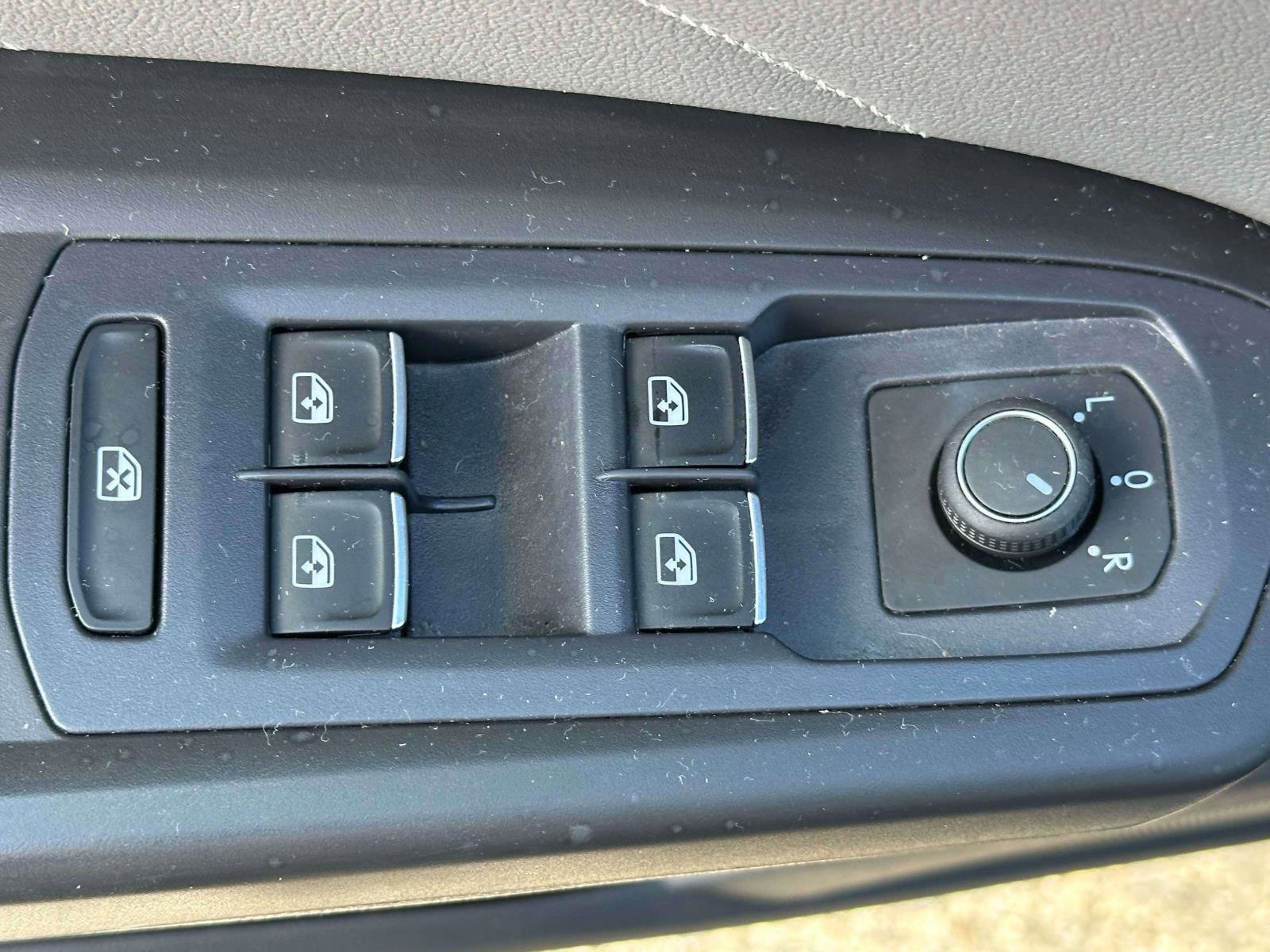 Certified 2022 Volkswagen Atlas Cross Sport SE image 13