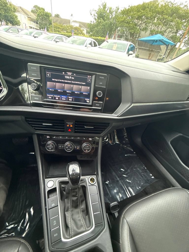 Used 2023 Volkswagen Jetta SE FWD image 20