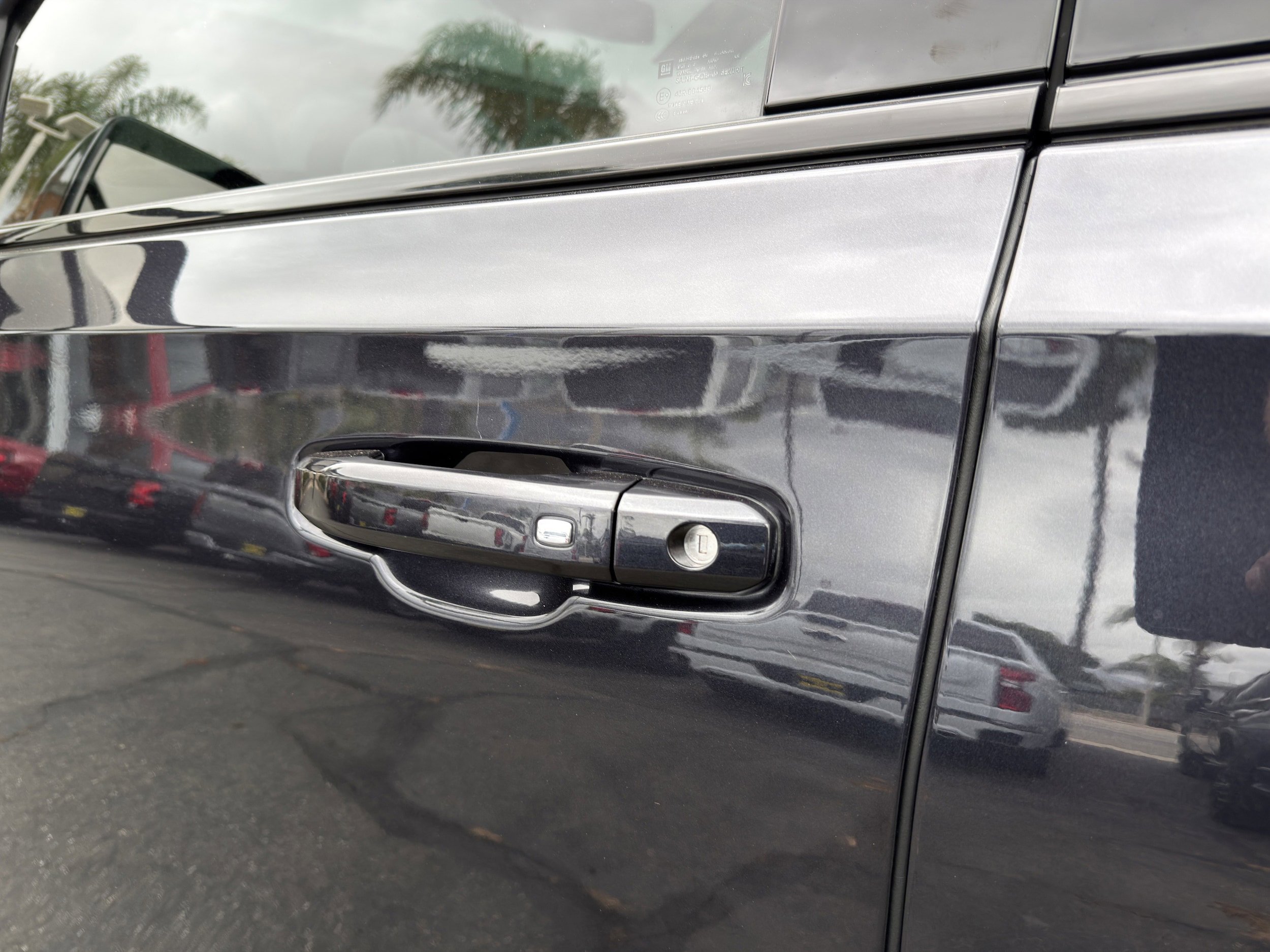 Used 2025 Chevrolet Tahoe RST RWD image 38