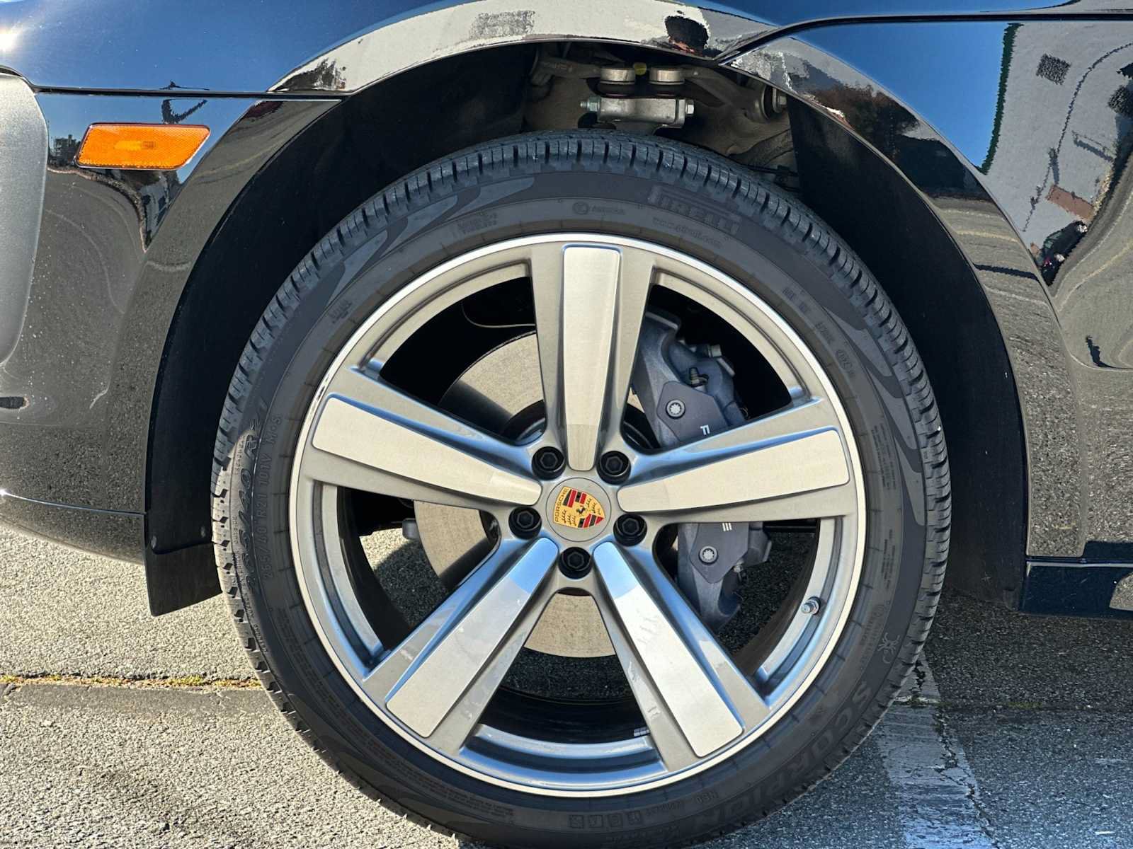 Certified 2025 Porsche Macan AWD/4WD image 28