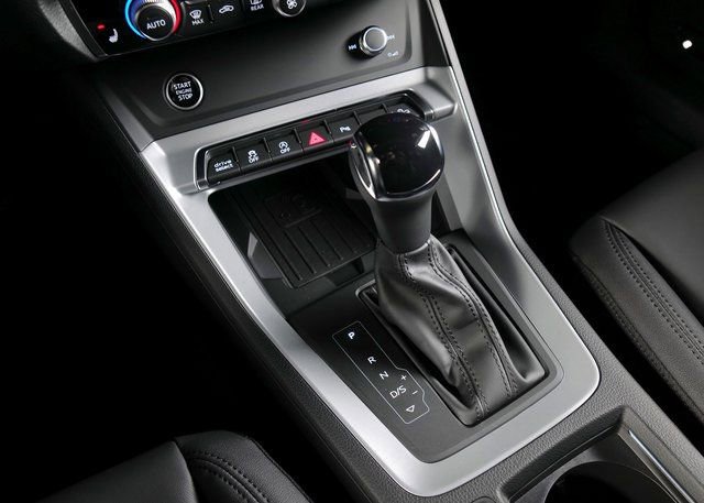 New 2025 Audi Q3 2.0T Premium image 14